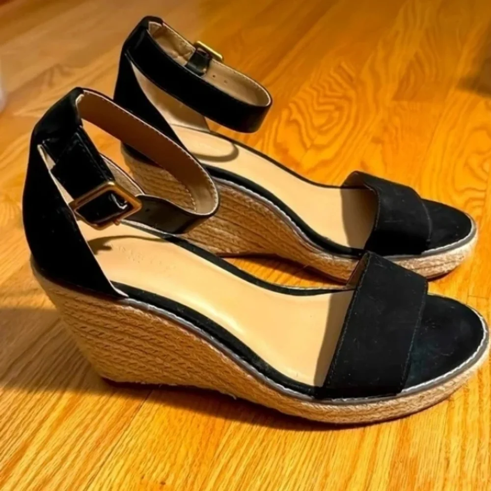 Wedges - Picture 1 of 6